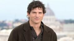 Стандарти краси диктує не Голлівуд: Ештон Кутчер розвінчує міфи про зовнішність Стандарти-краси-диктує-не-Голлівуд:-Ештон-Кутчер-розвінчує-міфи-про-зовнішність