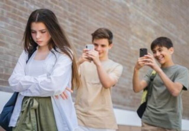 На Волині покарали матір ліцеїста, який цькував іншу ученицю На-Волині-покарали-матір-ліцеїста,-який-цькував-іншу-ученицю