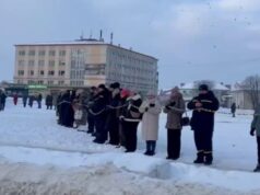 Соборна Україна: у місті на Волині створили символічний Ланцюг Єдності Соборна-Україна:-у-місті-на-Волині-створили-символічний-Ланцюг-Єдності