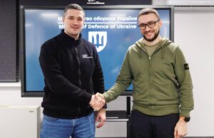 Волонтер Стерненко отримав посаду в Міноборони: Федоров розкрив деталі Волонтер-Стерненко-отримав-посаду-в-Міноборони:-Федоров-розкрив-деталі