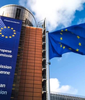 ЄС-відновить-ратифікацію-торговельної-угоди-зі-США-після-відмови-Трампа-від-мит ЄС-відновить-ратифікацію-торговельної-угоди-зі-США-після-відмови-Трампа-від-мит