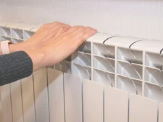 Без тепла у Києві найбільше багатоповерхівок на лівому березі та у ще 3 районах –... Без-тепла-у-Києві-найбільше-багатоповерхівок-на-лівому-березі-та-у-ще-3-районах-–.