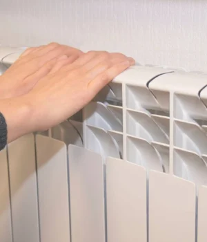 Без-тепла-у-Києві-найбільше-багатоповерхівок-на-лівому-березі-та-у-ще-3-районах-–.