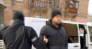 На Волині затримали правоохоронця, який за 200 тисяч обіцяв перевести військового в тил На-Волині-затримали-правоохоронця,-який-за-200-тисяч-обіцяв-перевести-військового-в-тил