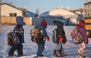 На Волині з 26 січня школярі повертаються на очне навчання На-Волині-з-26-січня-школярі-повертаються-на-очне-навчання