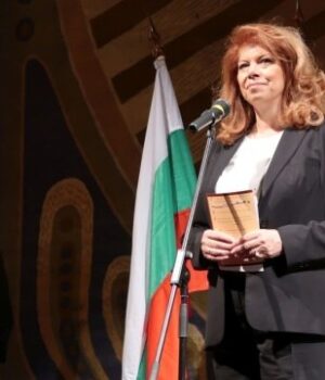 У-Болгарії-вперше-президентом-стала-жінка