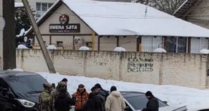 Знімав провокативні відео: у Луцьку відбувається затримання відомого блогера Знімав-провокативні-відео:-у-Луцьку-відбувається-затримання-відомого-блогера