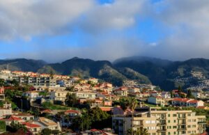 Популярний португальський курорт підвищує плату за вхід на маршрути: що відомо Популярний-португальський-курорт-підвищує-плату-за-вхід-на-маршрути:-що-відомо