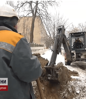 “А-хіба-ми-винні?”:-комунальники-у-Києві-шокували,-як-їх-ображають-під-час-ремонту-мереж