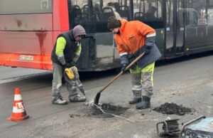 На вулицях Луцька вкладали асфальт. ФОТО На-вулицях-Луцька-вкладали-асфальт.-ФОТО