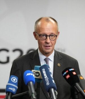 Мерц-дав-оцінку-тристороннім-переговорам-України,-США-та Росії-в ОАЕ