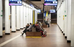 "Червона" гілка столичної підземки повернулася до звичайного графіка руху поїздів "Червона"-гілка-столичної-підземки-повернулася-до-звичайного-графіка-руху-поїздів