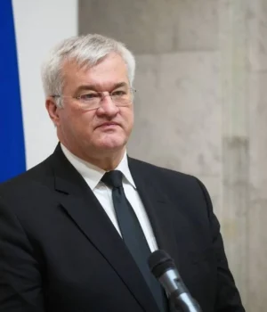 Орбан-обіцяє-не-пускати-Україну-в-ЄС-впродовж-100-років:-реакція-Сибіги-не-забарилась