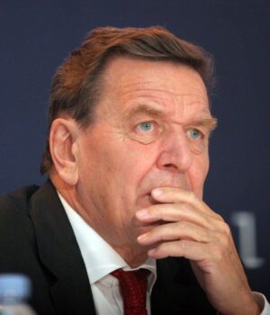 “Це-не-країна-варварів”:-ексканцлер-Німеччини-закликав-купувати-енергію-у-Росії