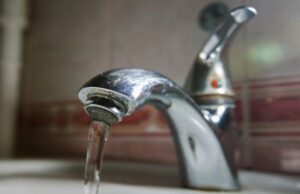 Українцям радять запасатися водою і продуктами: скільки треба мати Українцям-радять-запасатися-водою-і-продуктами:-скільки-треба-мати