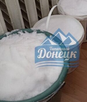 Топлять-сніг-на-багатті-у-бочках.-Як-окупований-Донецьк-зимує-без-води