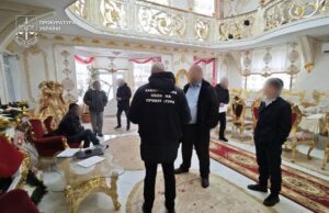 “Пшонка-стайл” не вмирає: депутат приховав мільйони і перетворив житло на царські хороми (фото) “Пшонка-стайл”-не-вмирає:-депутат-приховав-мільйони-і-перетворив-житло-на-царські-хороми-(фото)