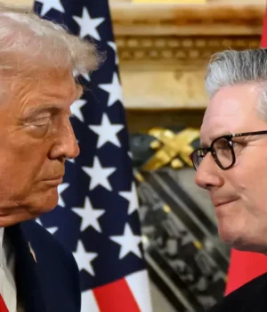 Стармер-і-Трамп-мали-розмову:-йшлося-про-війну-в-Україні