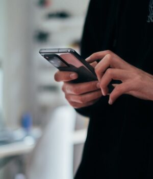 Волинянка-у-соцмережі-нецензурно-облаяла-голову-сільради-і-потрапила-до-суду.-Суть-конфлікту