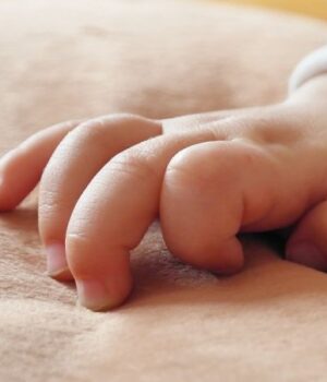 На-Волині-однорічний-хлопчик-помер-через-відмову-матері-від-лікування