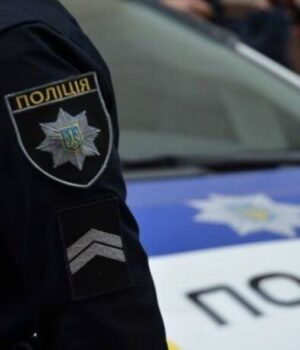 Волинські-патрульні-допомогли-подружжю,-які-вночі-опинилися-на-автостанції