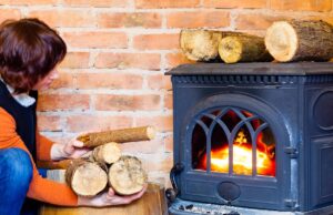 Чим заборонено топити піч: 5 помилок, через які трапляються пожежі Чим-заборонено-топити-піч:-5-помилок,-через-які-трапляються-пожежі