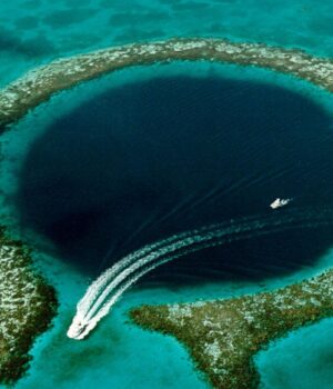 Вчені-виявили-в-океані-гігантську-діру,-заповнену-загадковими-вірусам