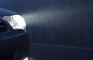 Видали несправні фари: у Луцьку за кермом Tesla спіймали учня. Його судили Видали-несправні-фари:-у-Луцьку-за-кермом-tesla-спіймали-учня.-Його-судили