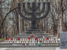 Україна вшановує пам’ять жертв Голокосту: експерт розвінчав міфи про трагедію Україна-вшановує-пам’ять-жертв-Голокосту:-експерт-розвінчав-міфи-про-трагедію