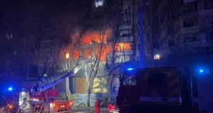 Атака на Одесу 27 січня: вже троє поранених, зруйновано частину будинку Атака-на-Одесу-27-січня:-вже-троє-поранених,-зруйновано-частину-будинку