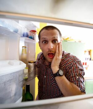 З-кого-вимагати-компенсацію-за-згорілу-техніку-через-відключення-світла:-порада-юриста