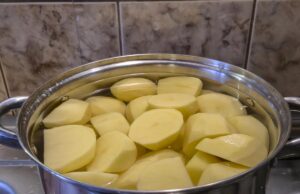 Експерт назвала ознаку найкориснішої картоплі Експерт-назвала-ознаку-найкориснішої-картоплі