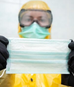 У-Бродах-після-атаки-–-дим-та-різкий-запах:-школи-закрили,-людей-просять-сидіти-вдома