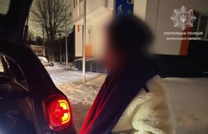 На Рівненській затримали 28-річну лучанку з наркотиками На-Рівненській-затримали-28-річну-лучанку-з-наркотиками