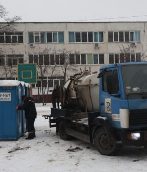 Чиновника,-який-хоче-рити-вигрібні-ями-в-Києві,-потрібно-самого-туди-засунути,-–-експерт Чиновника,-який-хоче-рити-вигрібні-ями-в-Києві,-потрібно-самого-туди-засунути,-–-експерт