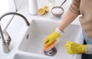 Неприємний запах із каналізації: один простий трюк — і проблема зникла Неприємний-запах-із-каналізації:-один-простий-трюк-—-і-проблема-зникла