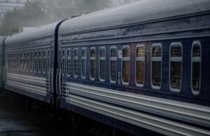 Росіяни вдарили безпілотником по потягу на Харківщині: що відомо Росіяни-вдарили-безпілотником-по потягу-на Харківщині:-що відомо