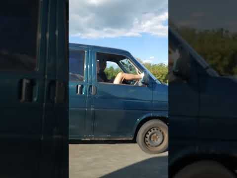 А що ви робите, коли в машині нема пахучки?😅 (ВІДЕО) А що ви робите, коли в машині нема пахучки?😅 (ВІДЕО)