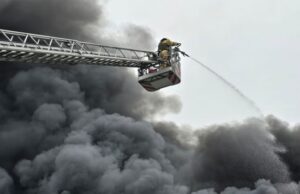 На Львівщині – перевищення рівня оксиду вуглецю після російського обстрілу На-Львівщині-–-перевищення-рівня-оксиду-вуглецю-після-російського-обстрілу