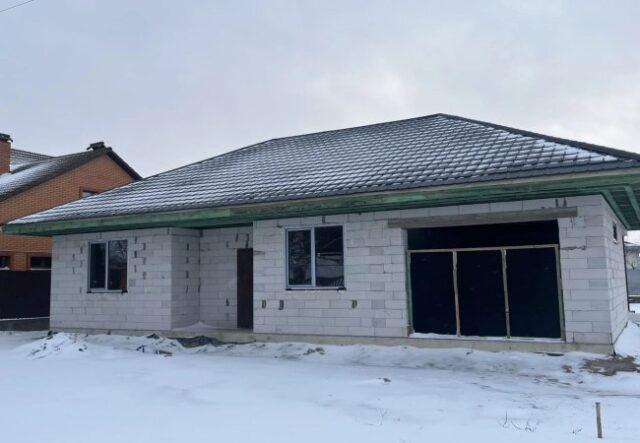 Чи можна робити монтаж металочерепиці взимку: міфи, реалії та приховані переваги Чи-можна-робити-монтаж-металочерепиці-взимку:-міфи,-реалії-та-приховані-переваги