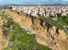 Масштабний зсув ґрунту поставив під загрозу існування частини міста на Сицилії Масштабний-зсув-ґрунту-поставив-під-загрозу-існування-частини-міста-на-Сицилії