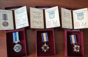 У Рожищі родинам трьох Героїв вручили державні нагороди У-Рожищі-родинам-трьох-Героїв-вручили-державні-нагороди