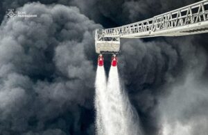 Місто досі в диму: що відбувається у Бродах після вчорашнього “прильоту” Місто-досі-в-диму:-що-відбувається-у-Бродах-після-вчорашнього-“прильоту”