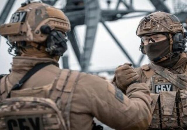 Бійці «Альфи» СБУ знищили 15 ворожих літаків Бійці-«Альфи»-СБУ-знищили-15-ворожих-літаків