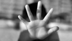 На Волині чоловік упродовж трьох років ґвалтував своїх доньок. Деталі гучноі справи На-Волині-чоловік-упродовж-трьох-років-ґвалтував-своїх-доньок.-Деталі-гучноі-справи