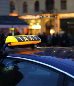 Таксі-Ужгород-–-Будапешт:-швидкий-міжнародний-трансфер-до-Угорщини-без-пересадок