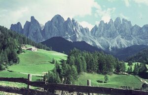 Популярний італійський курорт вводить зони, призначені тільки для місцевих жителів Популярний-італійський-курорт-вводить-зони,-призначені-тільки-для-місцевих-жителів