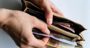 Підвищення зарплат-2026: хто став новим “середнім” класом в Україні Підвищення-зарплат-2026:-хто-став-новим-“середнім”-класом-в-Україні