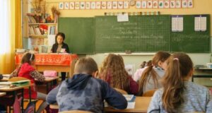 Освітня омбудсменка пропонує скоротити до 5 днів дозвіл не відвідувати школу без довідки Освітня-омбудсменка-пропонує-скоротити-до-5-днів-дозвіл-не-відвідувати-школу-без-довідки