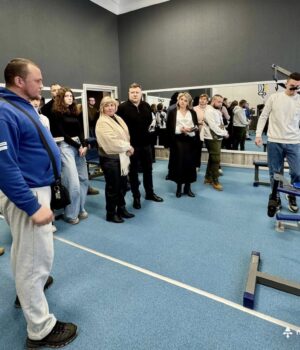 У-Нововолинському-ліцеї-№8-відкрили-тренажерний-зал